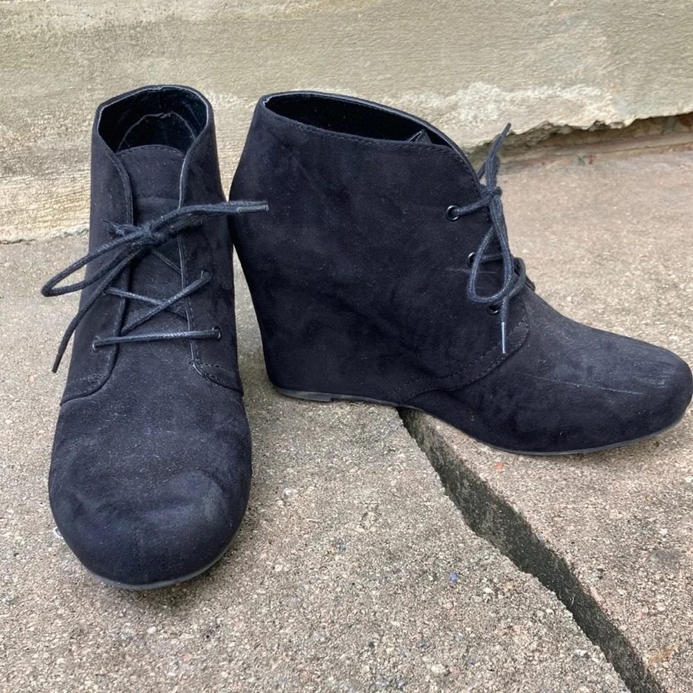X-APPEAL‎ Black Suede Wedges “Flynn”